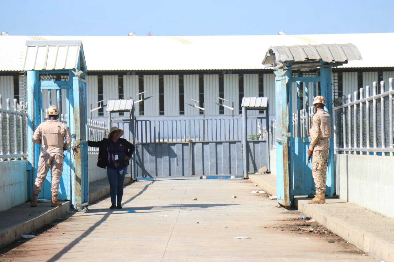 DGM abre paso peatonal del mercado fronterizo pese a que Haití mantiene puerta cerrada
